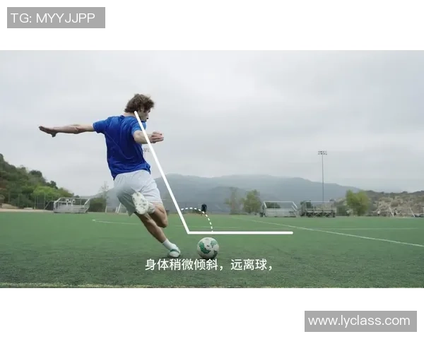 科学足球训练新思路:提升速度的有效方法与技巧解析 科学足球训练新思路:提升速度的有效方法与技巧解析