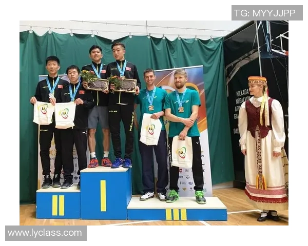 深圳羽毛球队与北京羽毛球队赛后战术分析与复盘探讨 深圳羽毛球队与北京羽毛球队赛后战术分析与复盘探讨